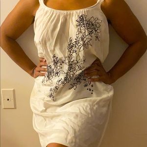 Women’s loose fitting dress